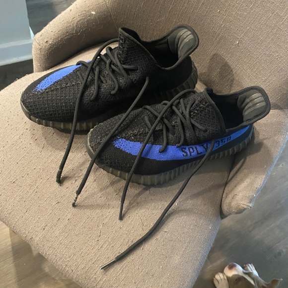 Yeezy Boost 350 - Picture 2 of 8
